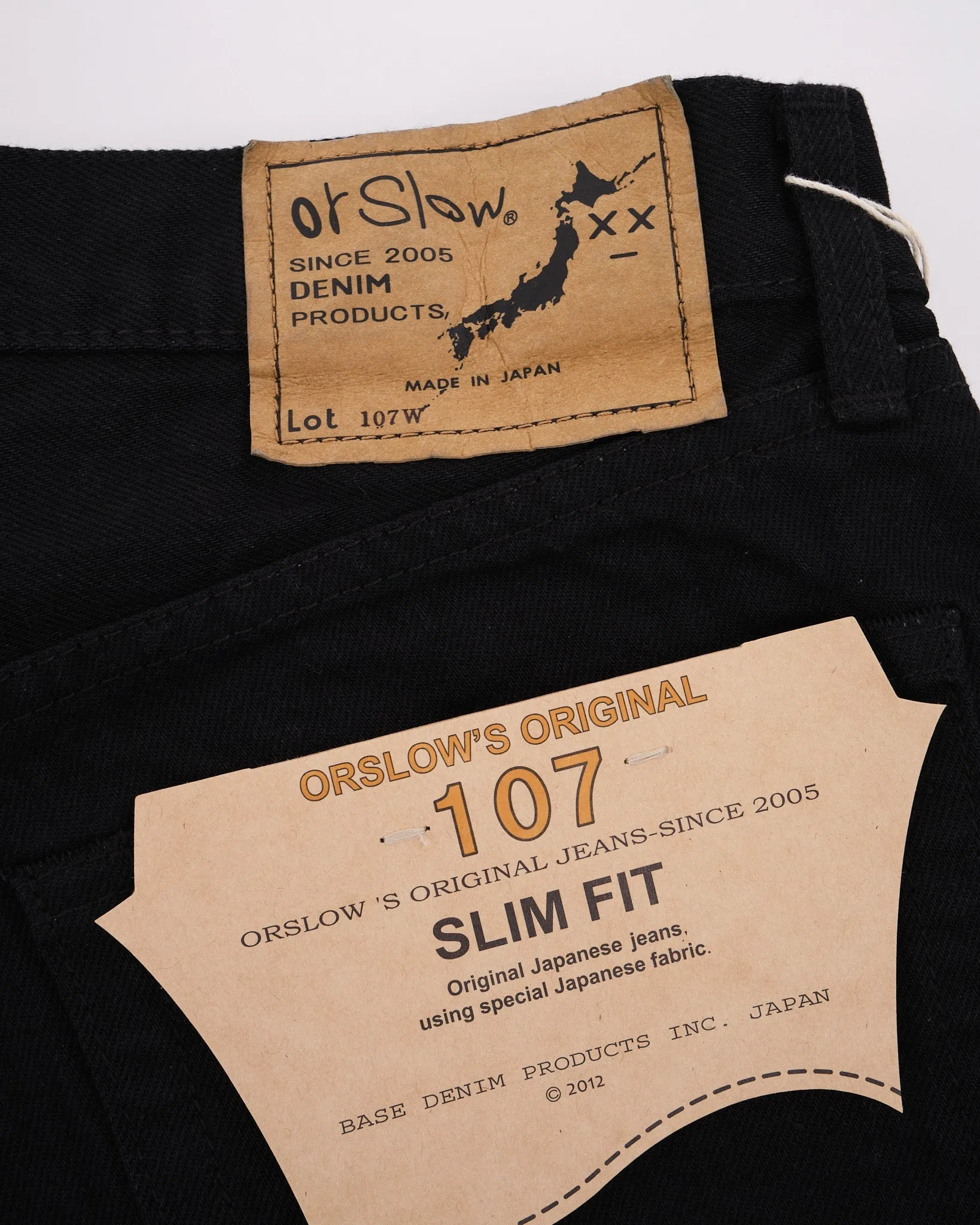 107 IVY FIT BLACK DENIM