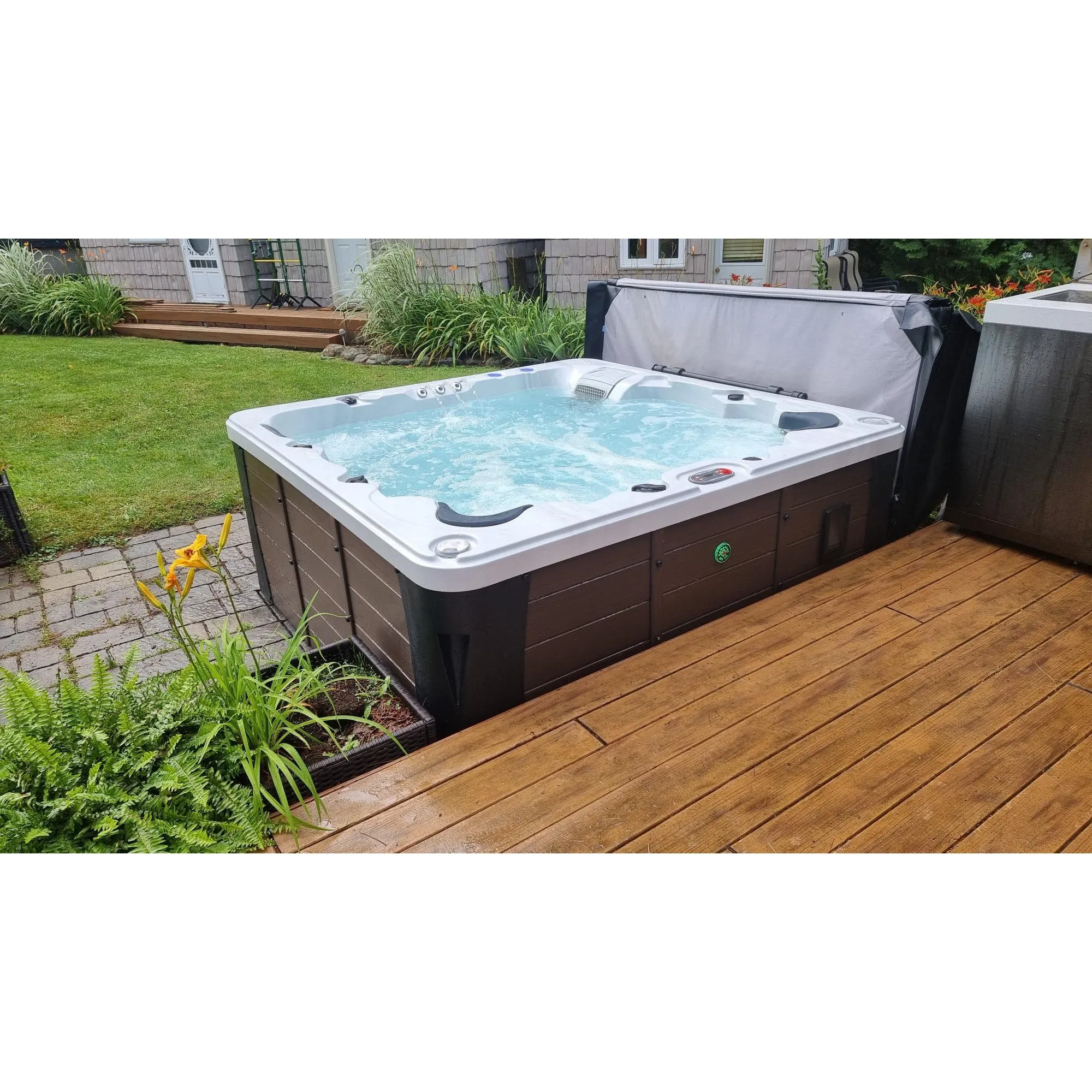 Erie AI Hot Tub | 6-Person 46-Jet | 213 x 213 cm