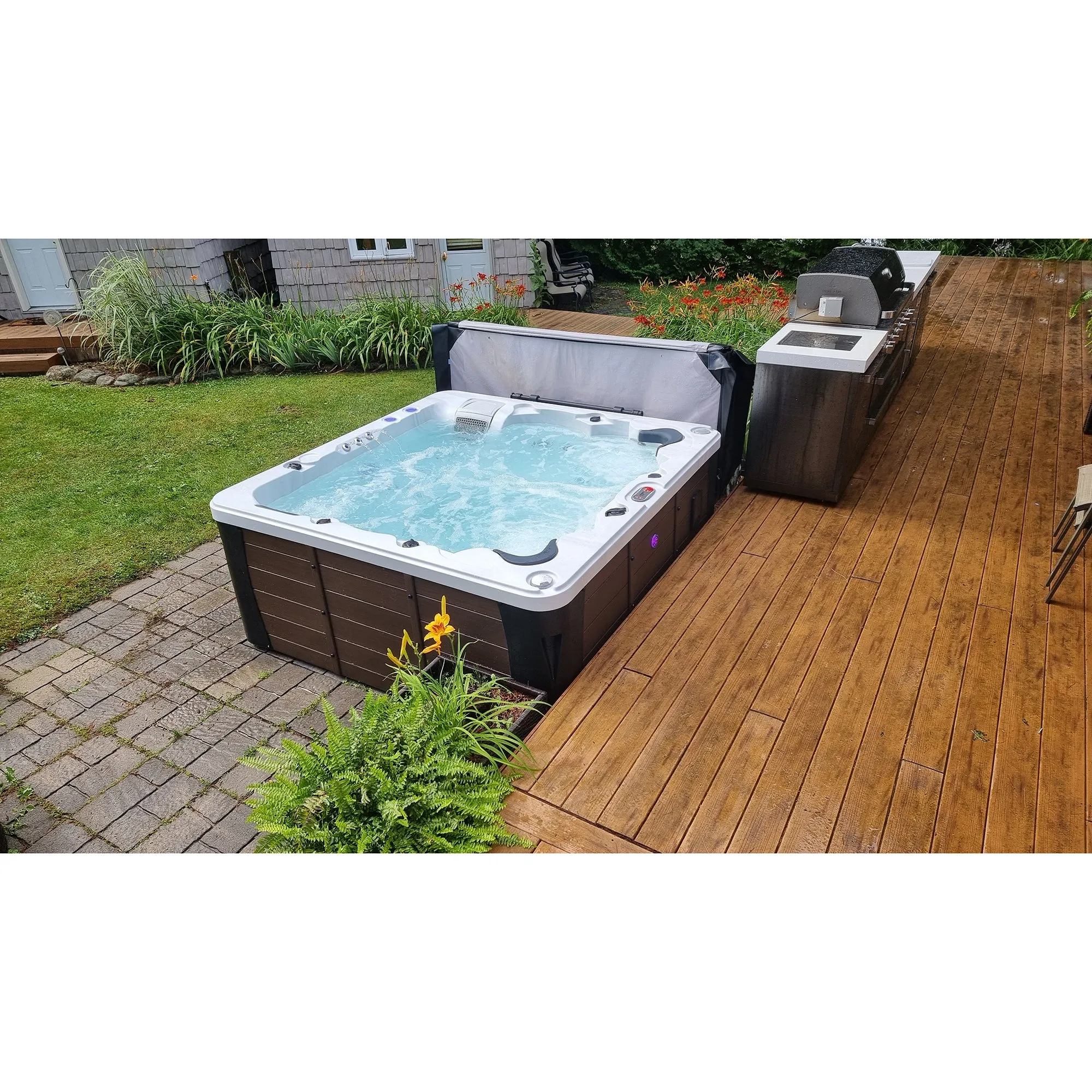 Erie AI Hot Tub | 6-Person 46-Jet | 213 x 213 cm