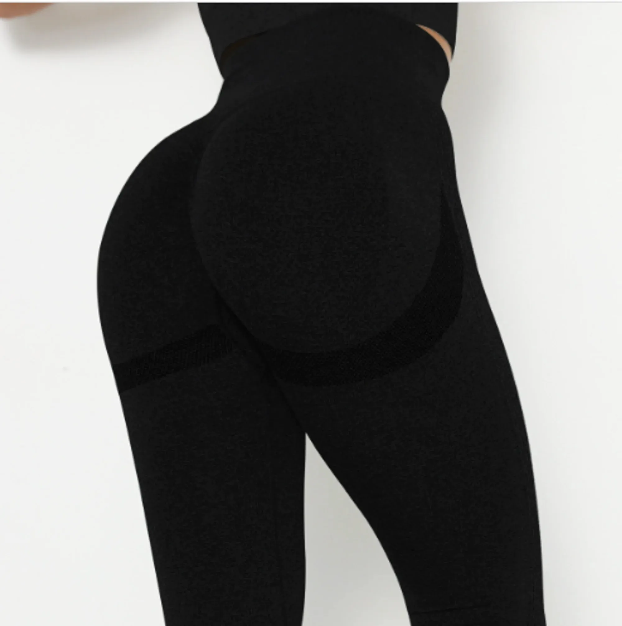 Sculpt Your Curves with Our Scrunch Leggings!