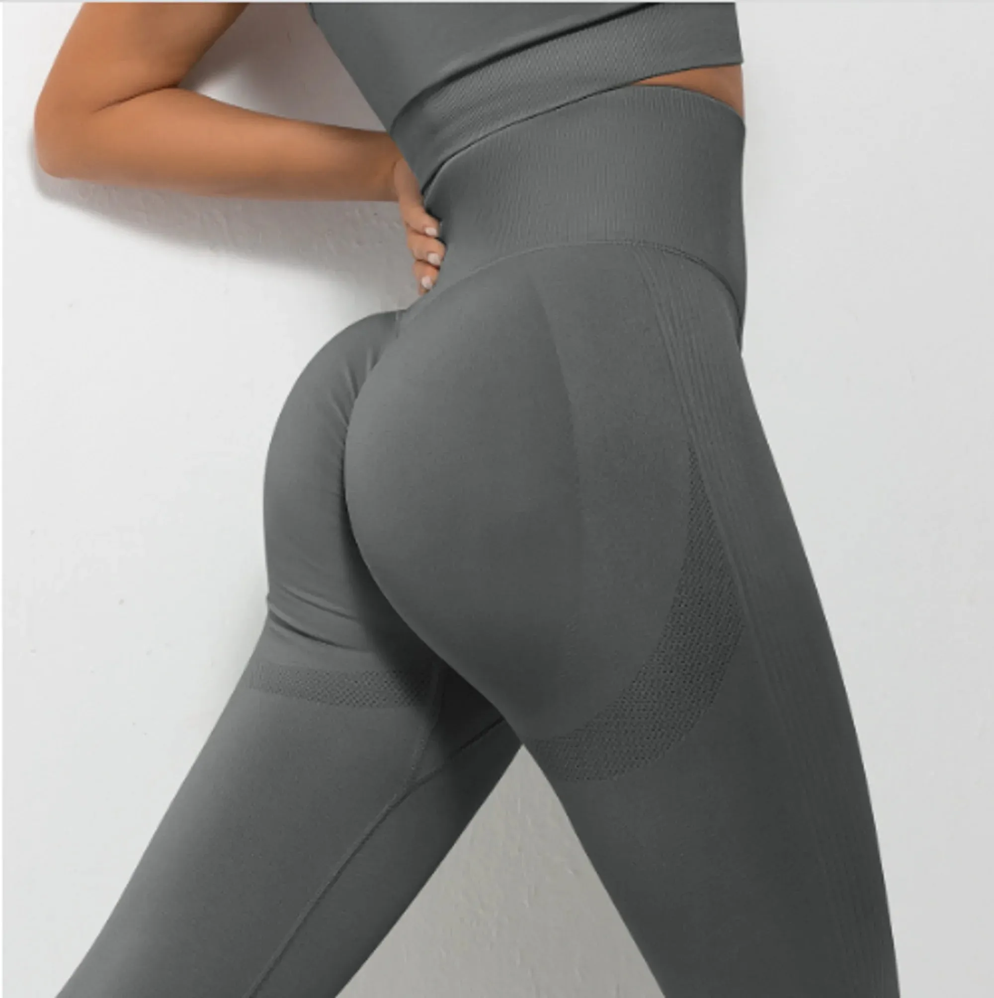 Sculpt Your Curves with Our Scrunch Leggings!