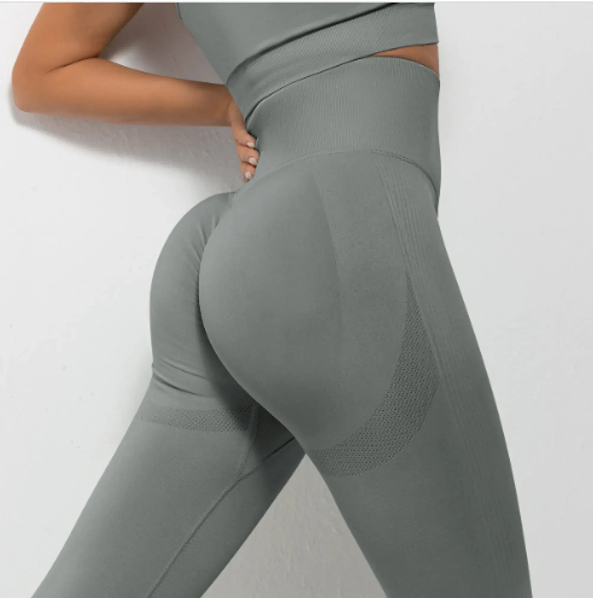 Sculpt Your Curves with Our Scrunch Leggings!