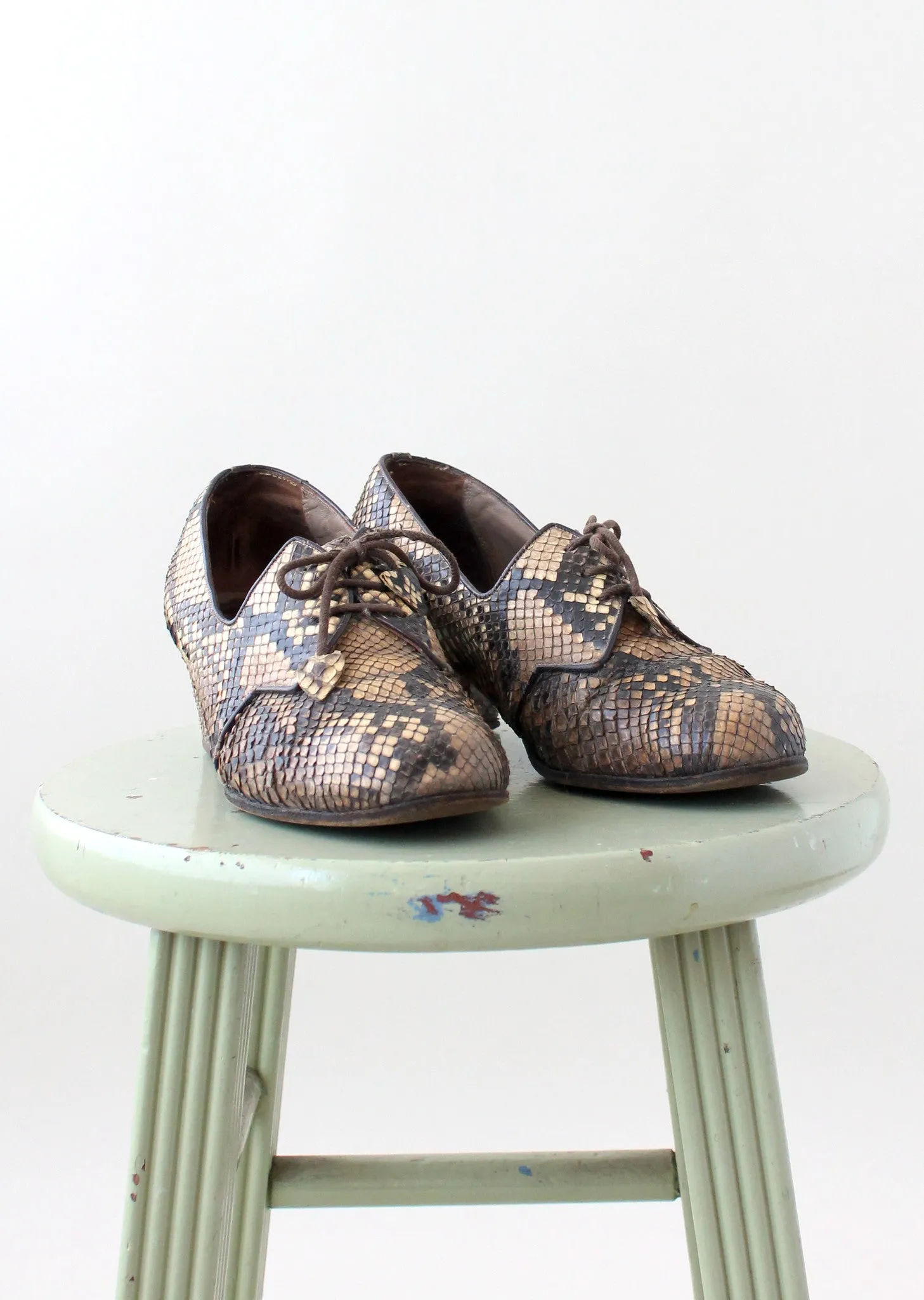 Vintage 1930s Snakeskin Lace Up Loafers