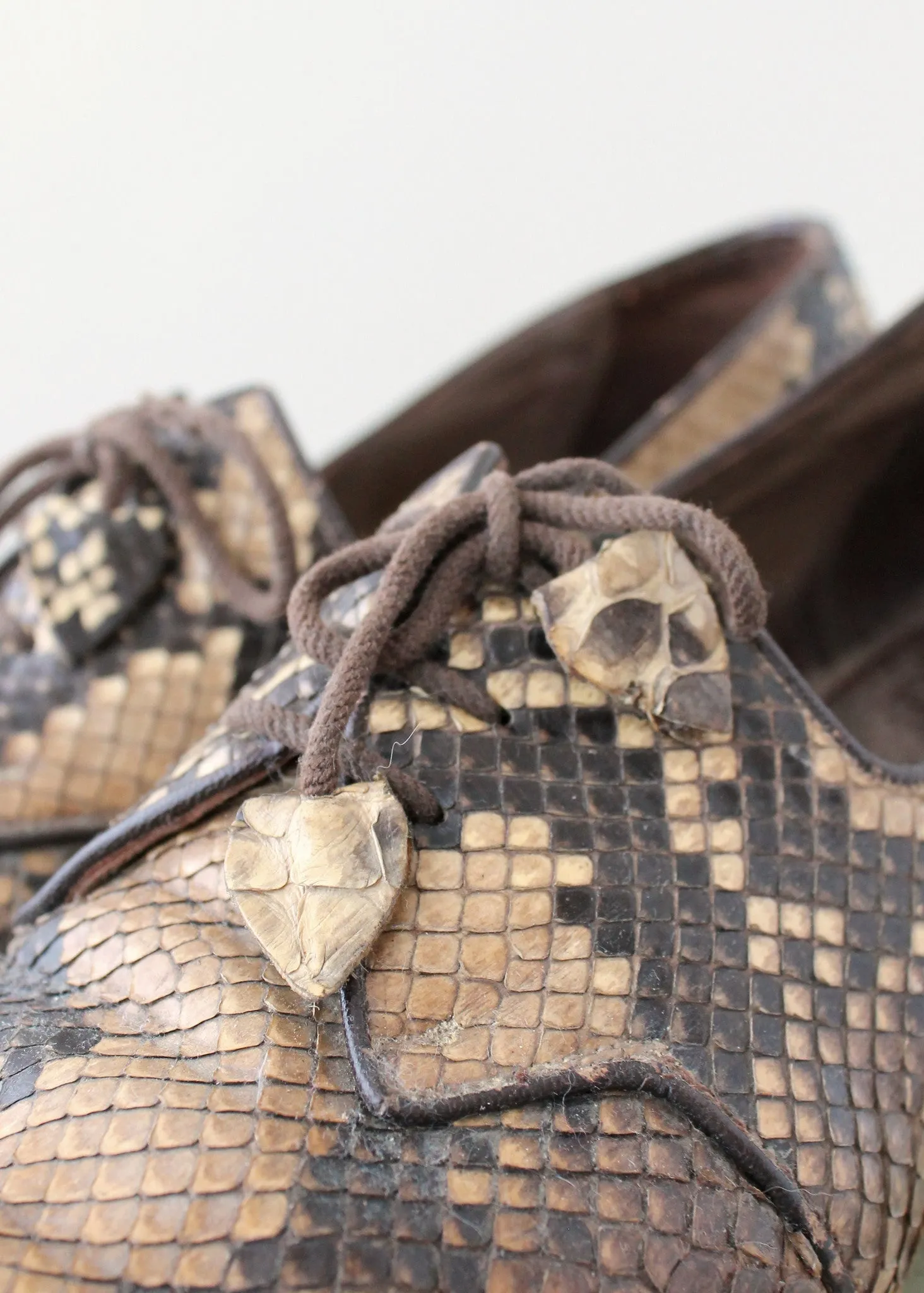 Vintage 1930s Snakeskin Lace Up Loafers