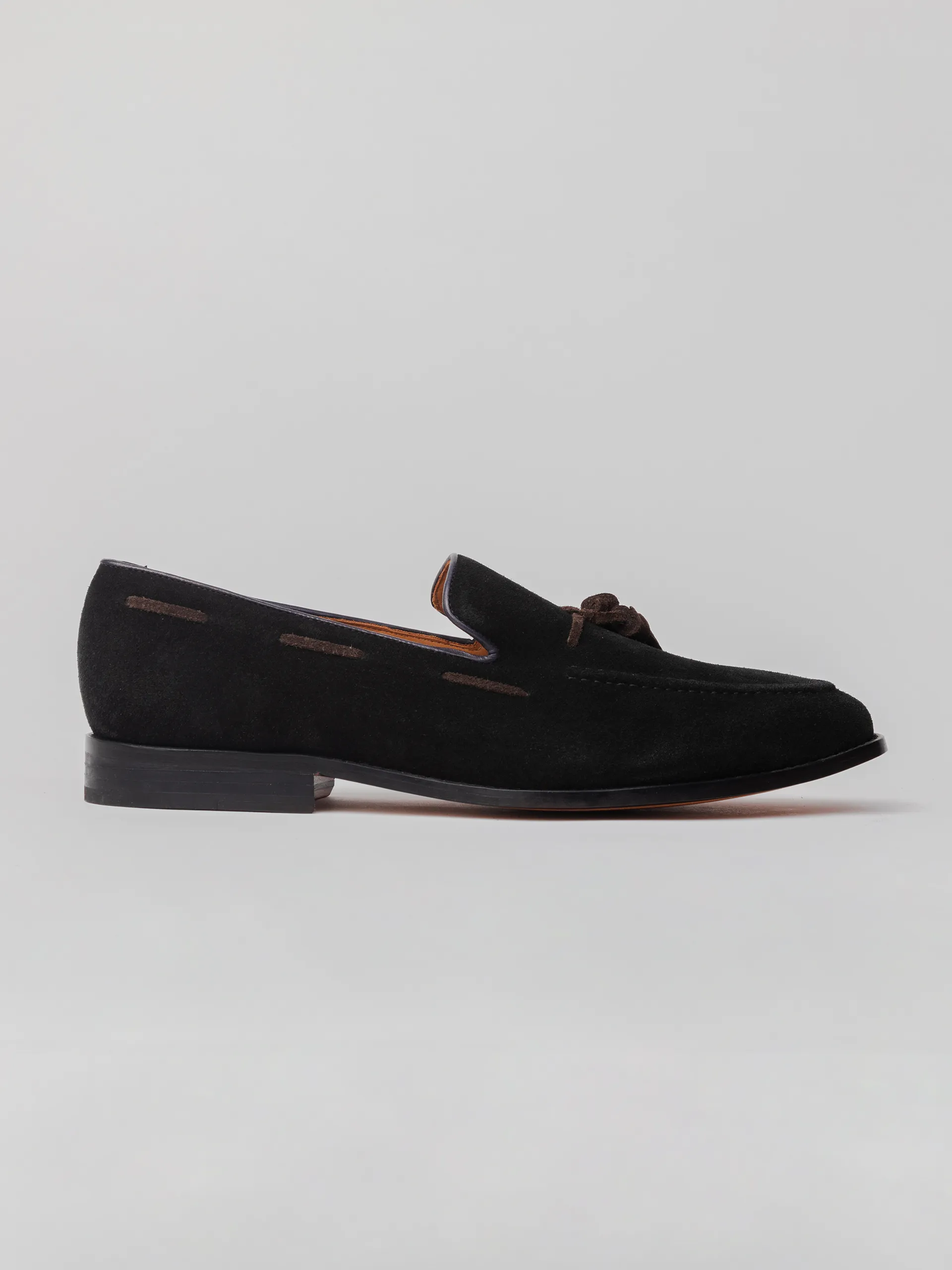 Wyatt Tassel Loafer - Black Suede